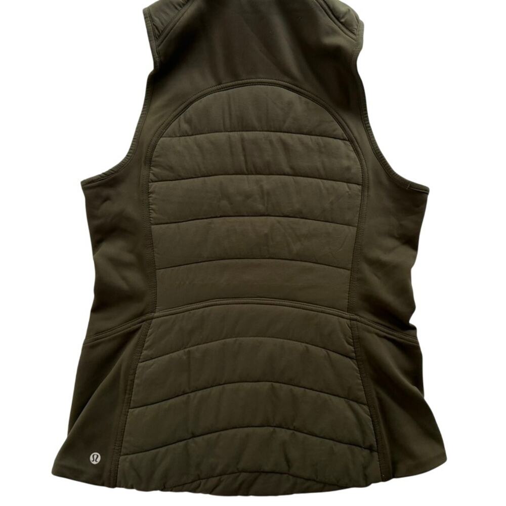 Lululemon Extra Mile Vest Size 6 Dark Olive Green Layer Ski Outdoors Run Gym - Picture 6 of 8